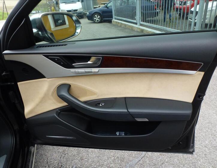 Audi A8 24