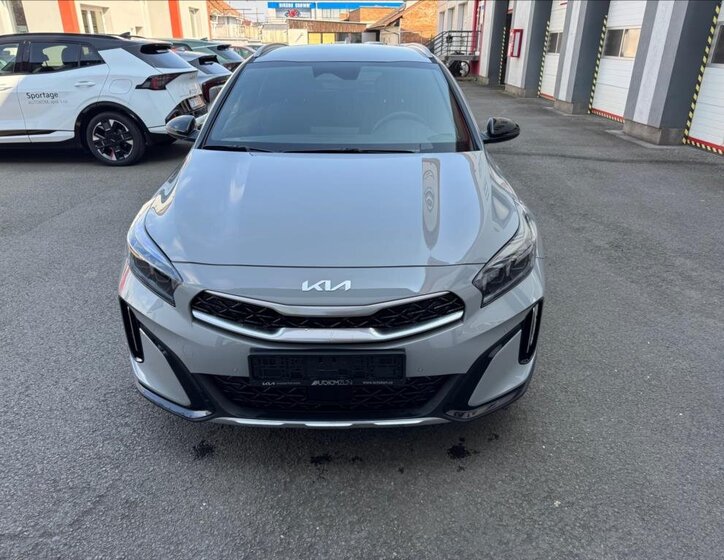 KIA XCeed CUV / Crossover 1,6 l 110 kw