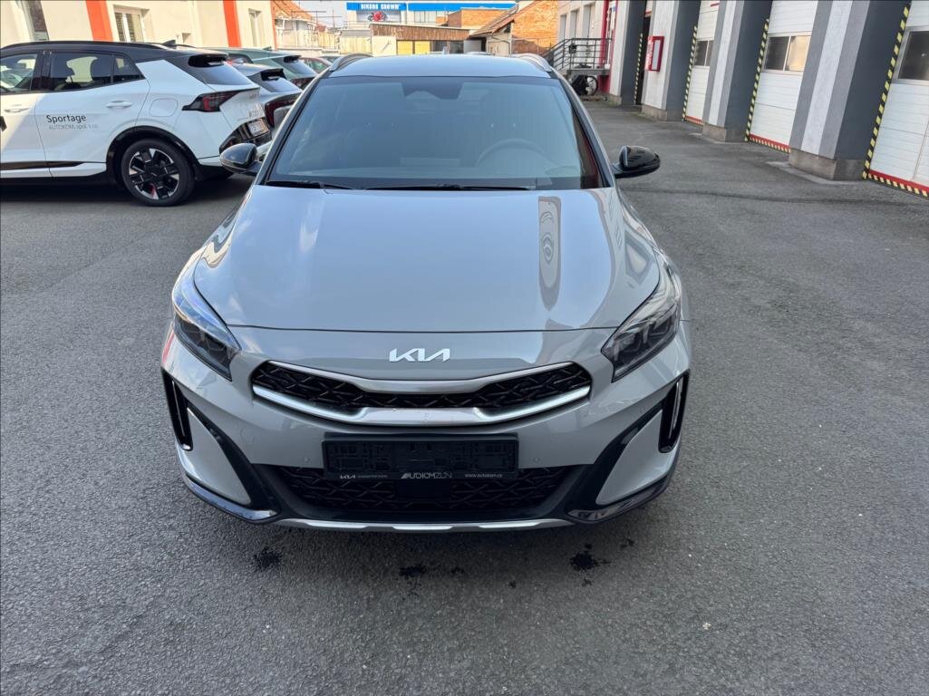 KIA XCeed CUV / Crossover 1,6 l 110 kw