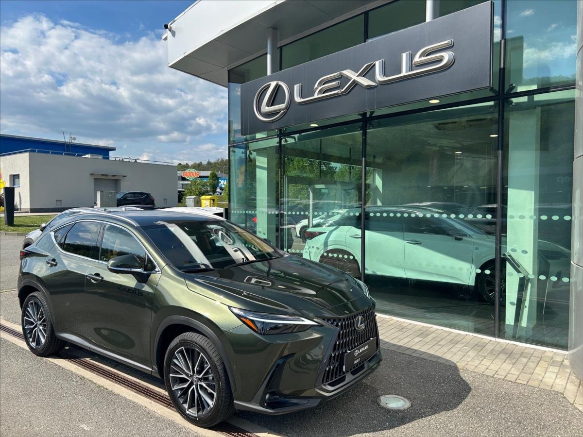 Lexus NX 350h SUV / Terénní 2,5 l 150 kw