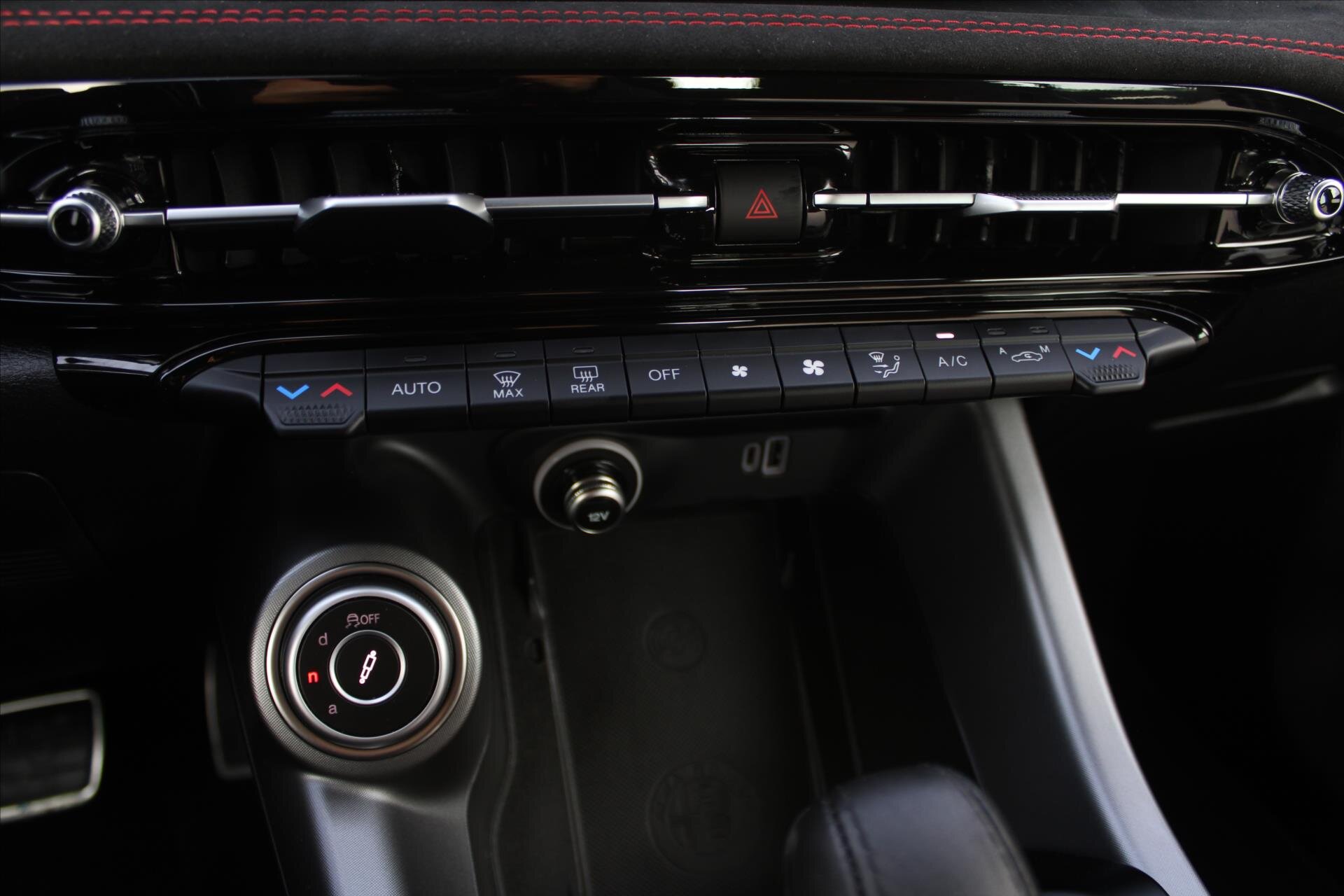 Alfa Romeo Tonale SUV / Terénní 1,3 l 226 kw