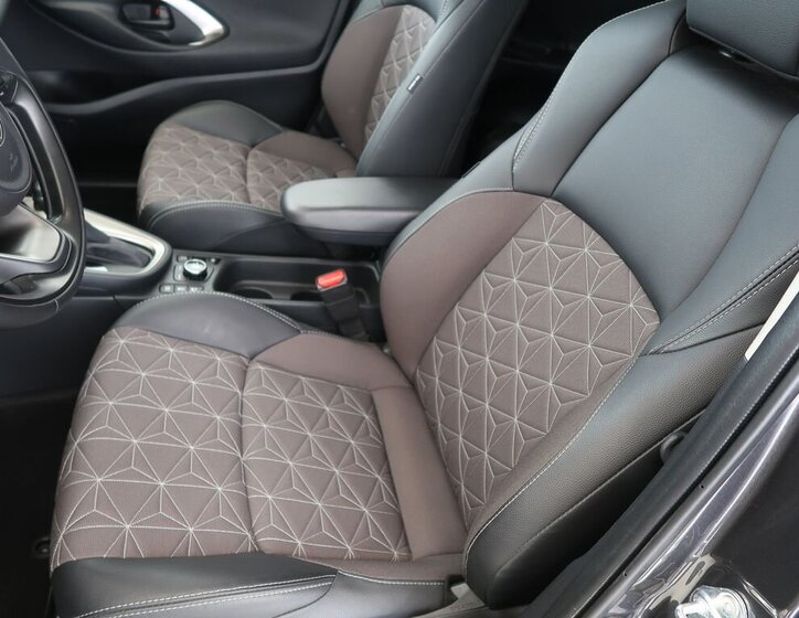 Toyota Yaris Cross SUV / Terénní 1,5 l 68 kw