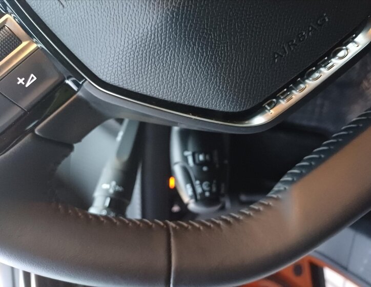 Peugeot 2008 Hatchback 1,5 l 81 kw