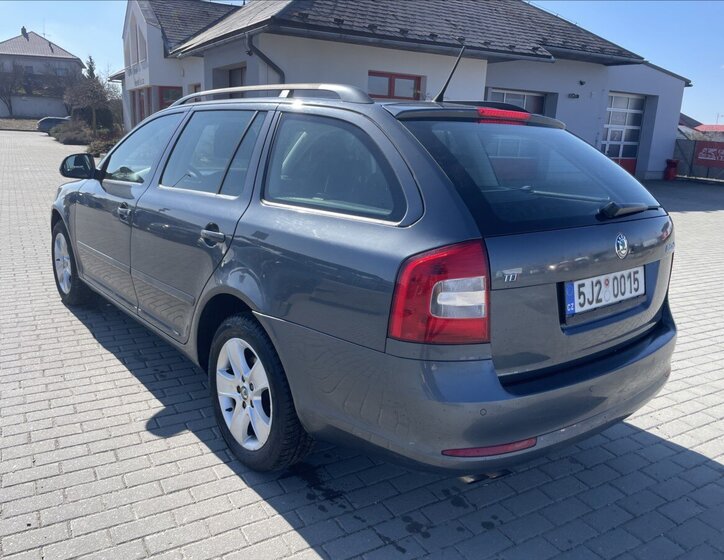 Škoda Octavia Kombi 2,0 l 103 kw