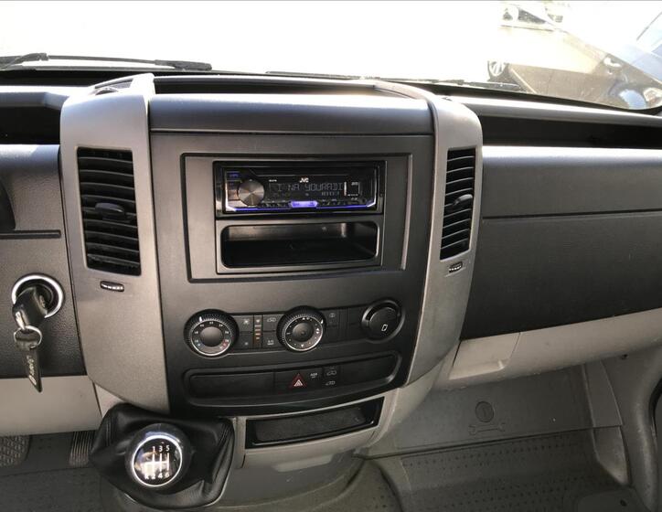 Volkswagen Crafter 12