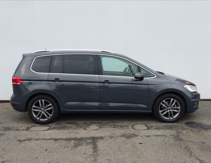 Volkswagen Touran MPV 1,5 l 110 kw