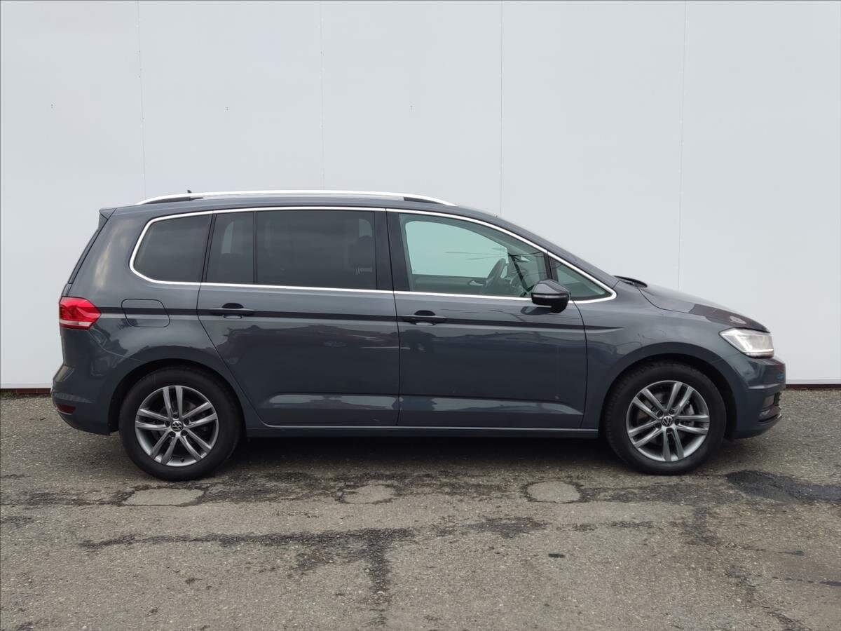 Volkswagen Touran MPV 1,5 l 110 kw