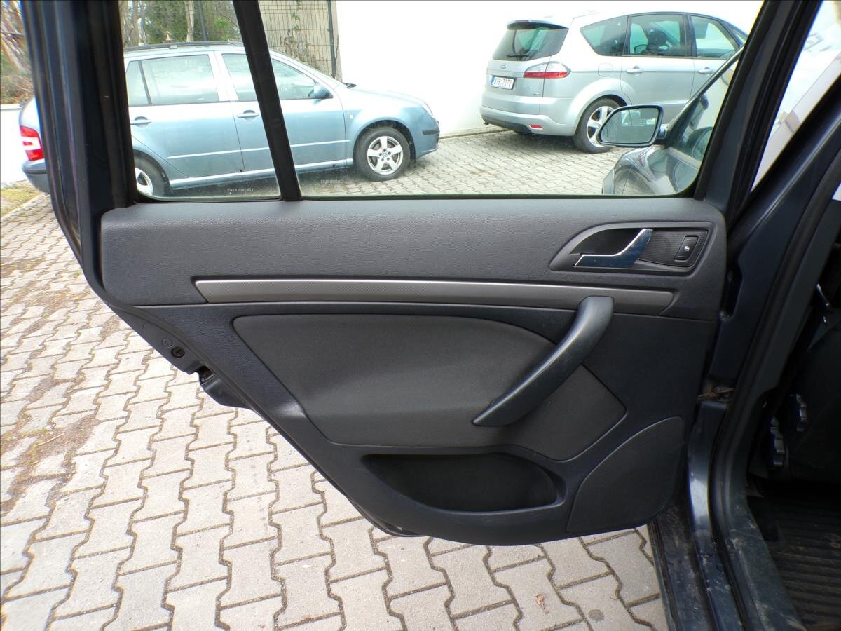 Škoda Octavia Kombi 2,0 l 103 kw