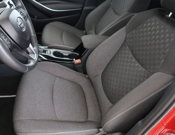 Toyota Corolla Sedan / Limuzína 1,8 l 72 kw