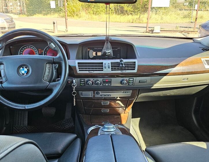 BMW Řada 7 9