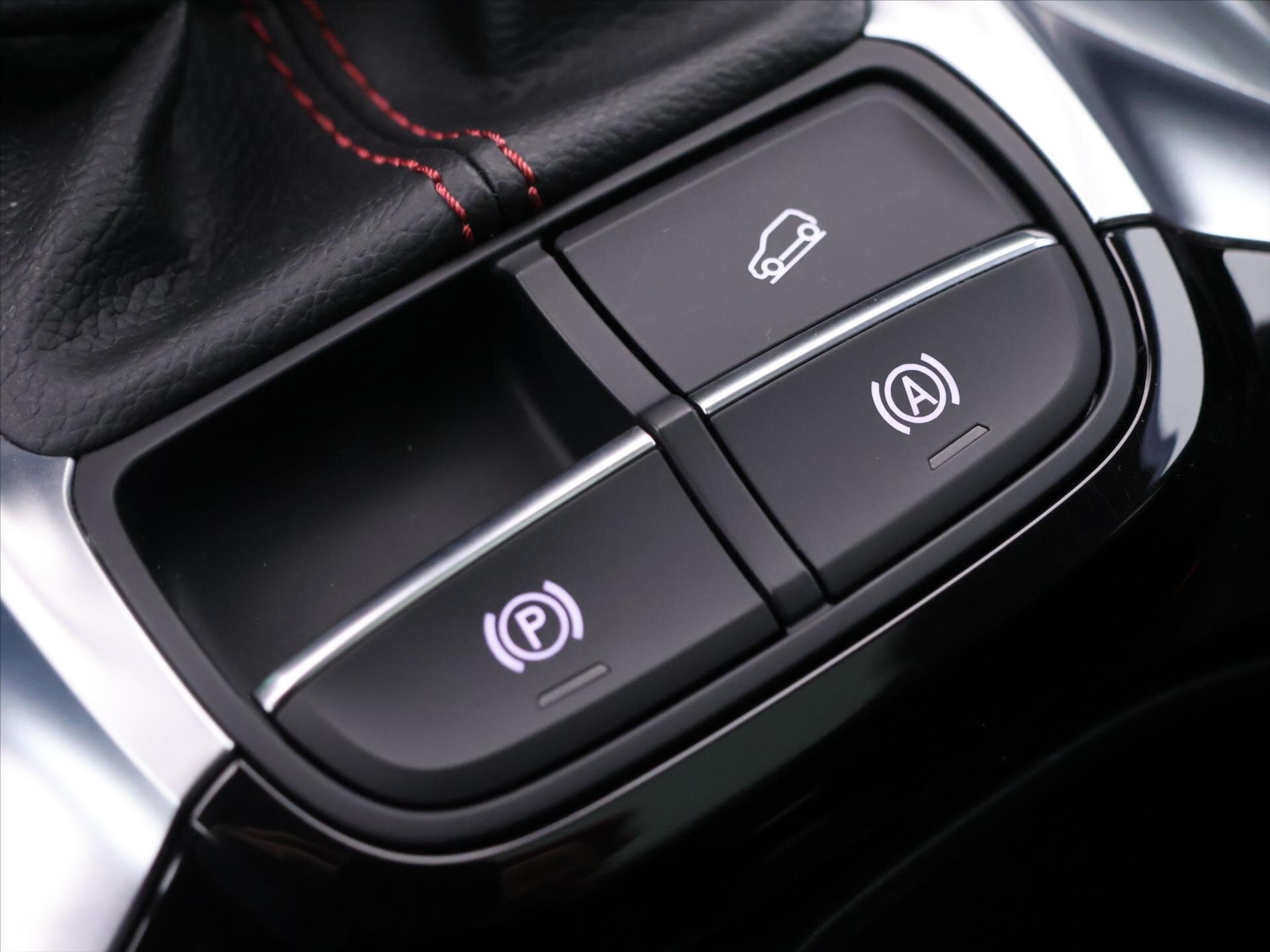 MG HS SUV / Terénní 1,5 l 119 kw