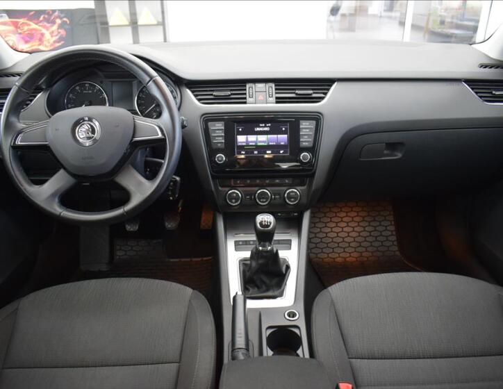 Škoda Octavia 14