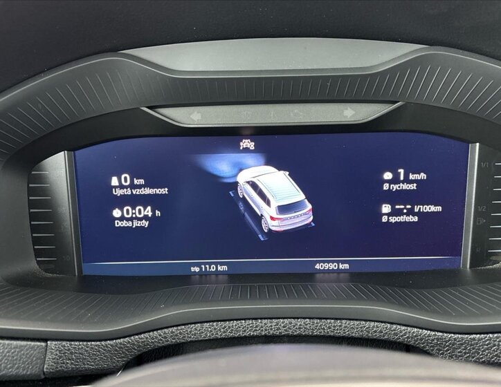 Škoda Karoq SUV / Terénní 1,5 l 110 kw