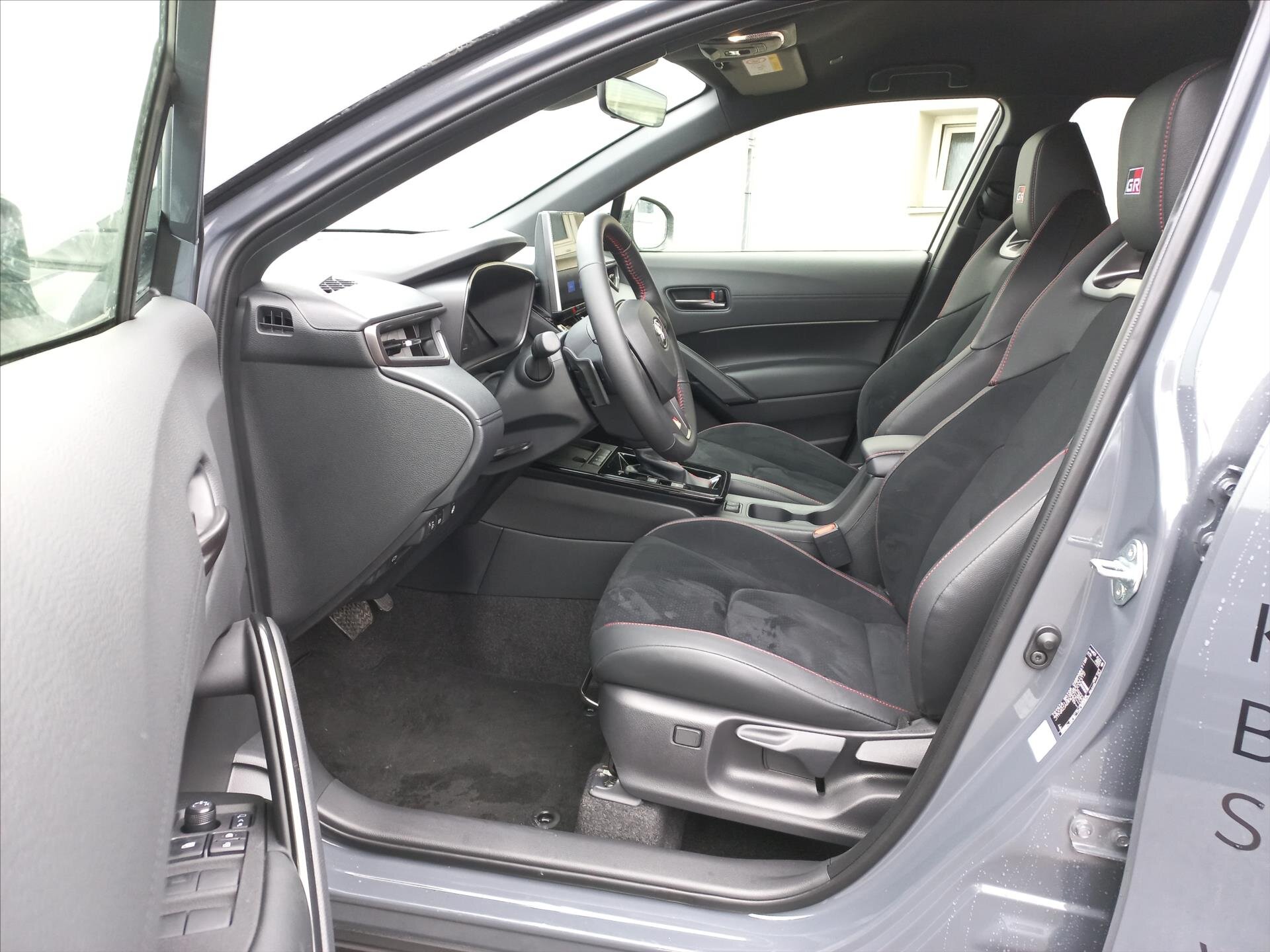 Toyota Corolla Cross CUV / Crossover 2,0 l 98 kw