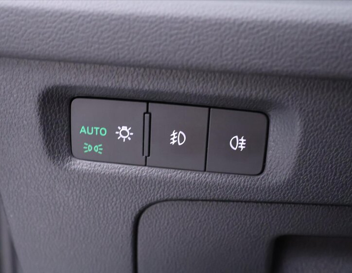 Škoda Octavia Sedan / Limuzína 2,0 l 110 kw