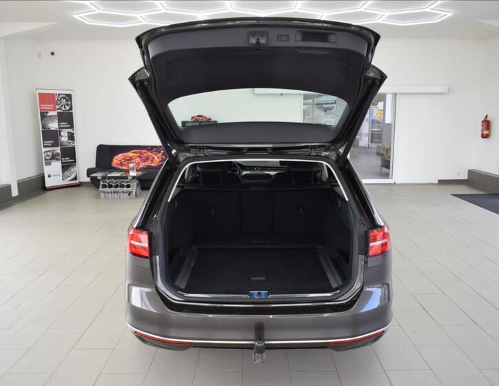 Volkswagen Passat 12