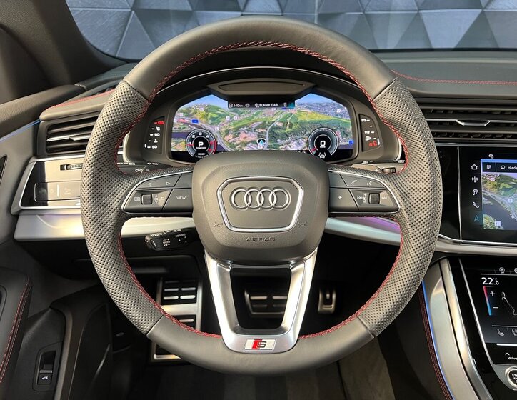 Audi Q8 12