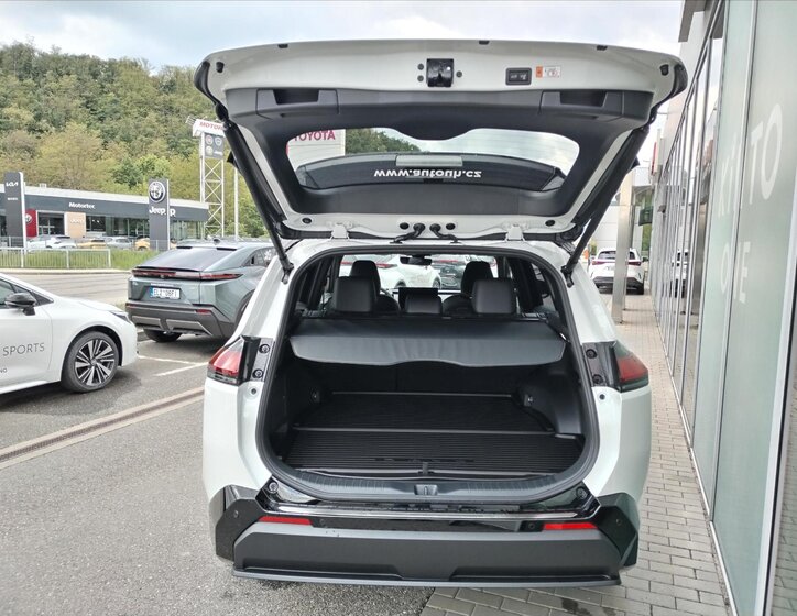 Toyota RAV4 SUV / Terénní 0,0 143 kw