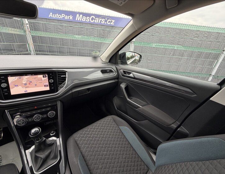 Volkswagen T-Roc SUV / Terénní 999,0 85 kw