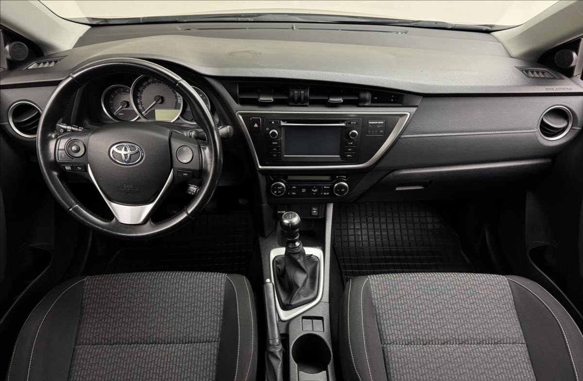 Toyota Auris Kombi 1,4 l 66 kw