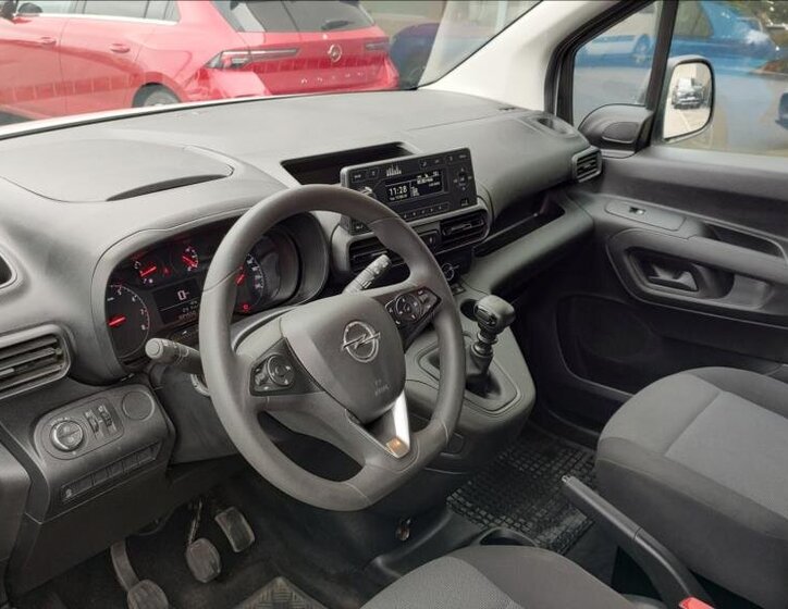 Opel Combo Skříň 1,5 l 75 kw