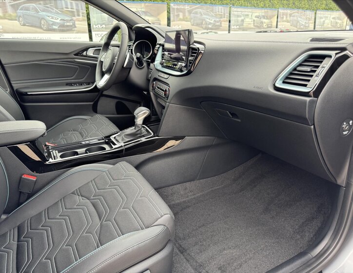 KIA XCeed CUV / Crossover 1,6 l 132 kw
