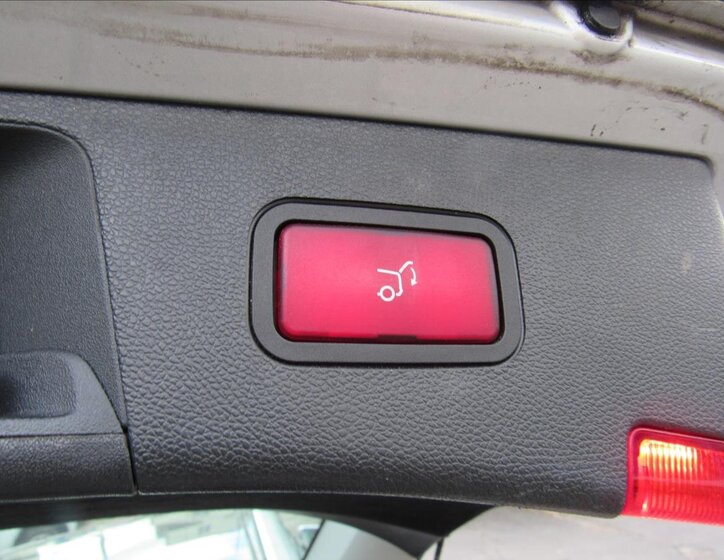 Mercedes-Benz Třídy E Kombi 1,8 l 135 kw