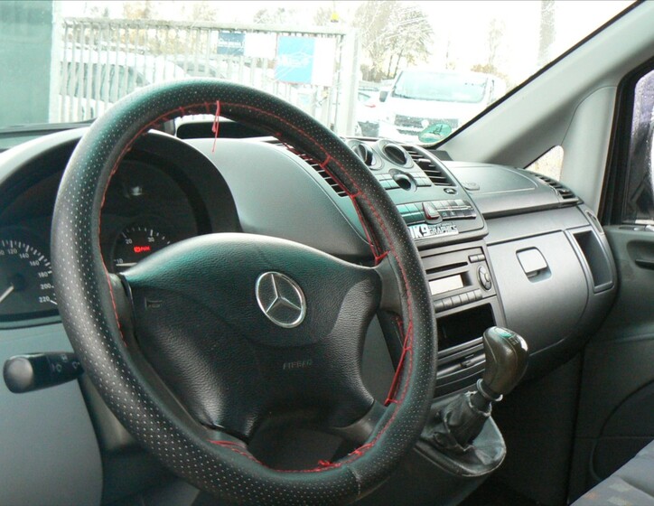 Mercedes-Benz Vito 9