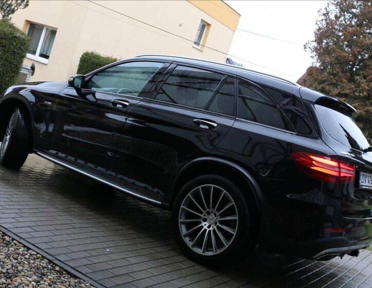 Mercedes-Benz GLC SUV 3,0 l 270 kw