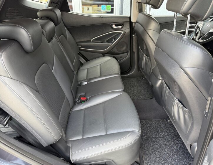 Hyundai Santa Fe SUV / Terénní 2,2 l 145 kw