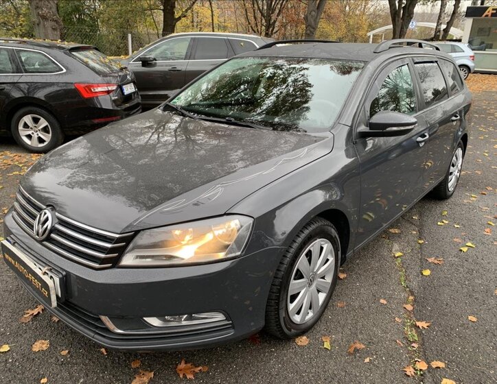 Volkswagen Passat 1