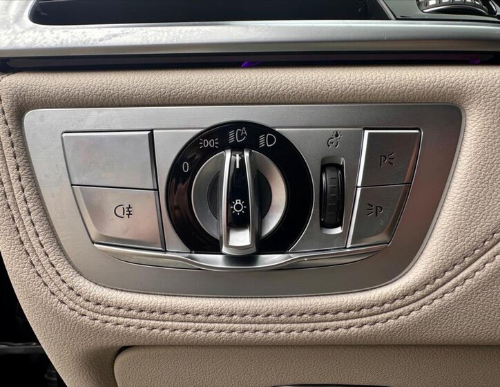 BMW Řada 7 Ostatní 4,4 l 390 kw