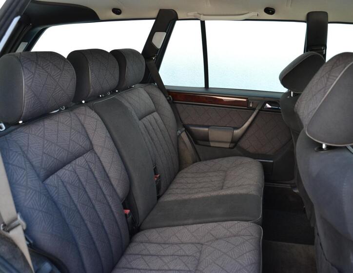 Mercedes-Benz 124 24