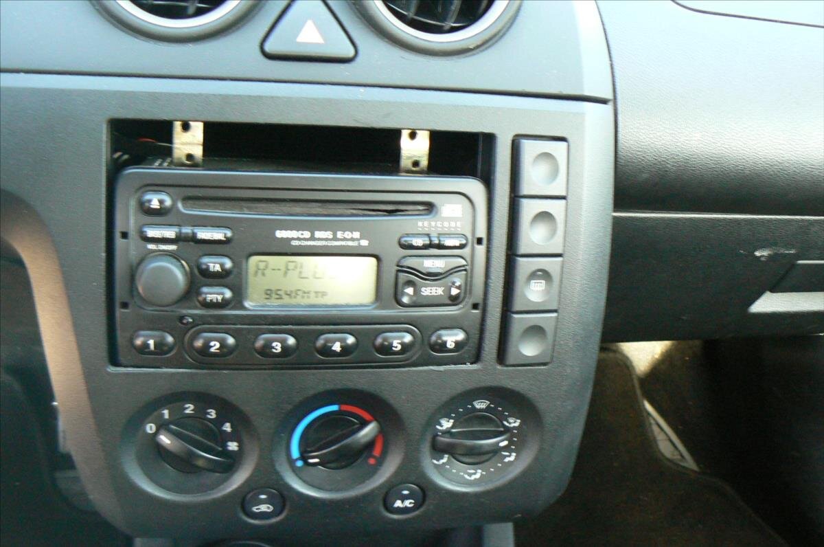 Ford Fiesta Hatchback 1,3 l 44 kw