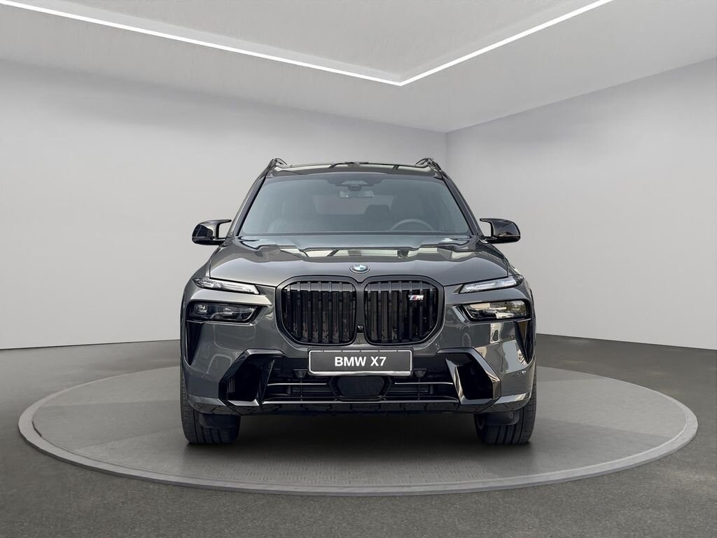 BMW X7 SUV / Terénní 4,4 l 390 kw