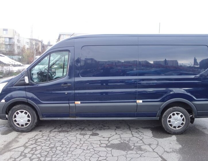 Ford Transit 8