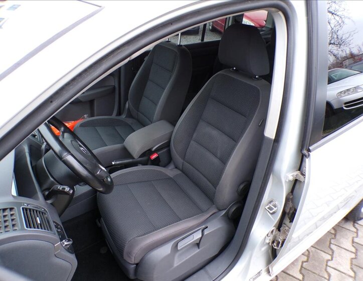 Volkswagen Touran 14