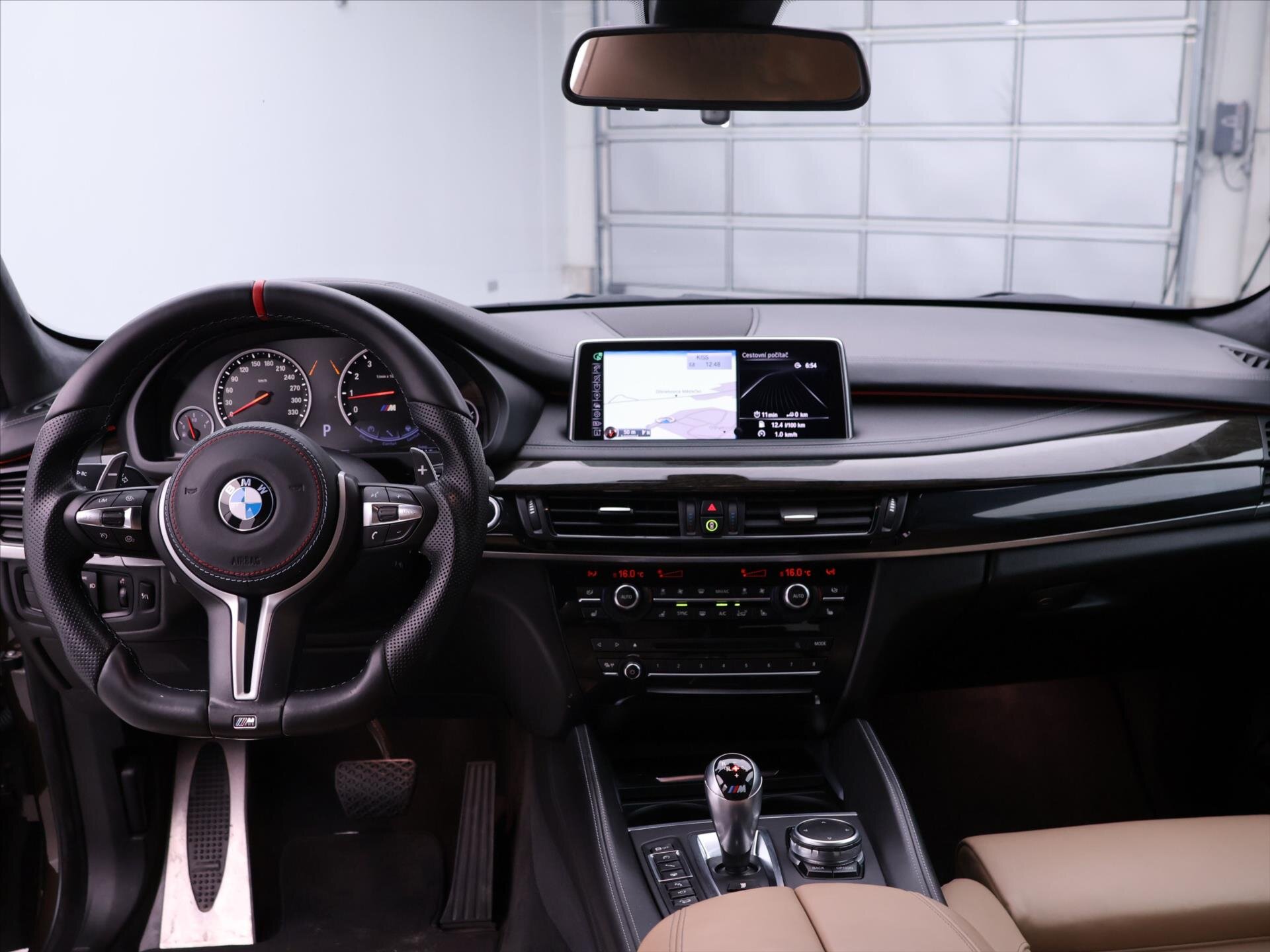 BMW X5 SUV / Terénní 4,4 l 423 kw