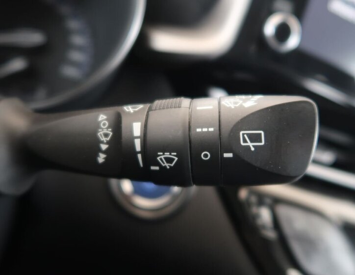 Toyota C-HR SUV / Terénní 1,8 l 72 kw