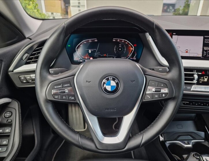 BMW Řada 2 21