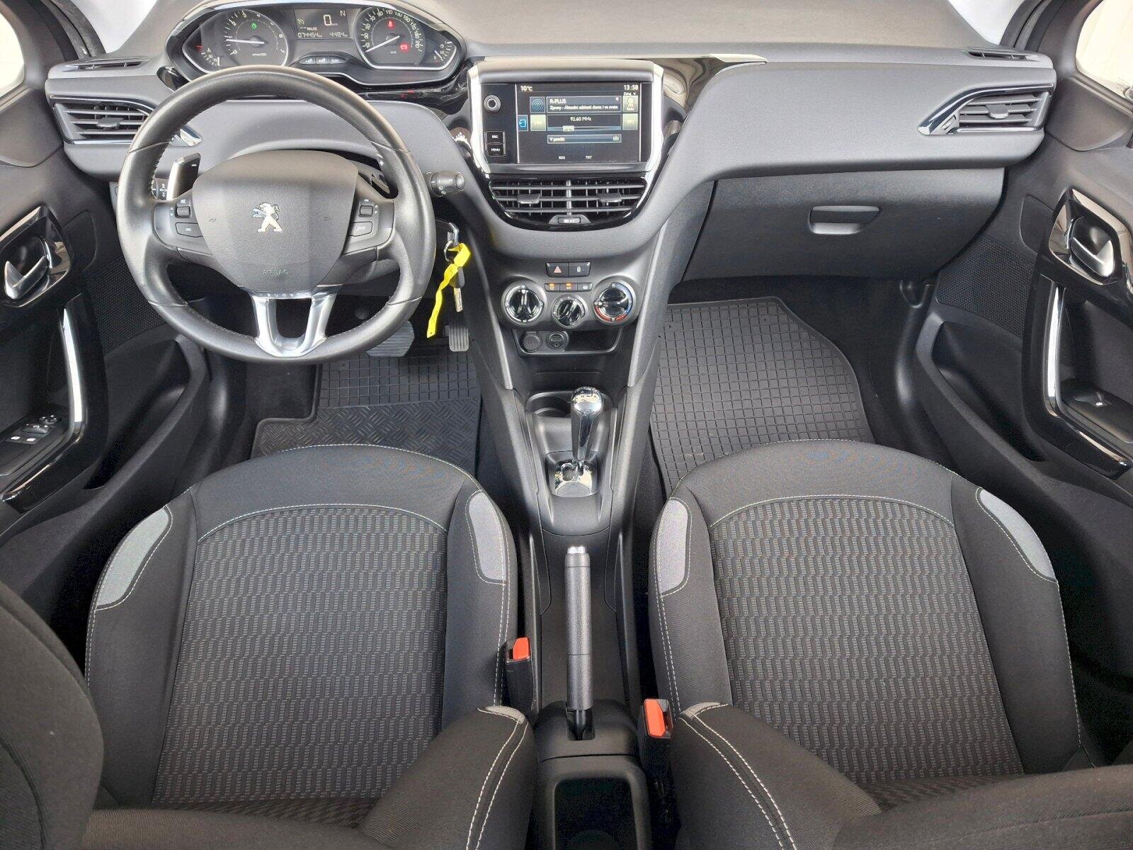 Peugeot 208 Hatchback 1,2 l 60 kw