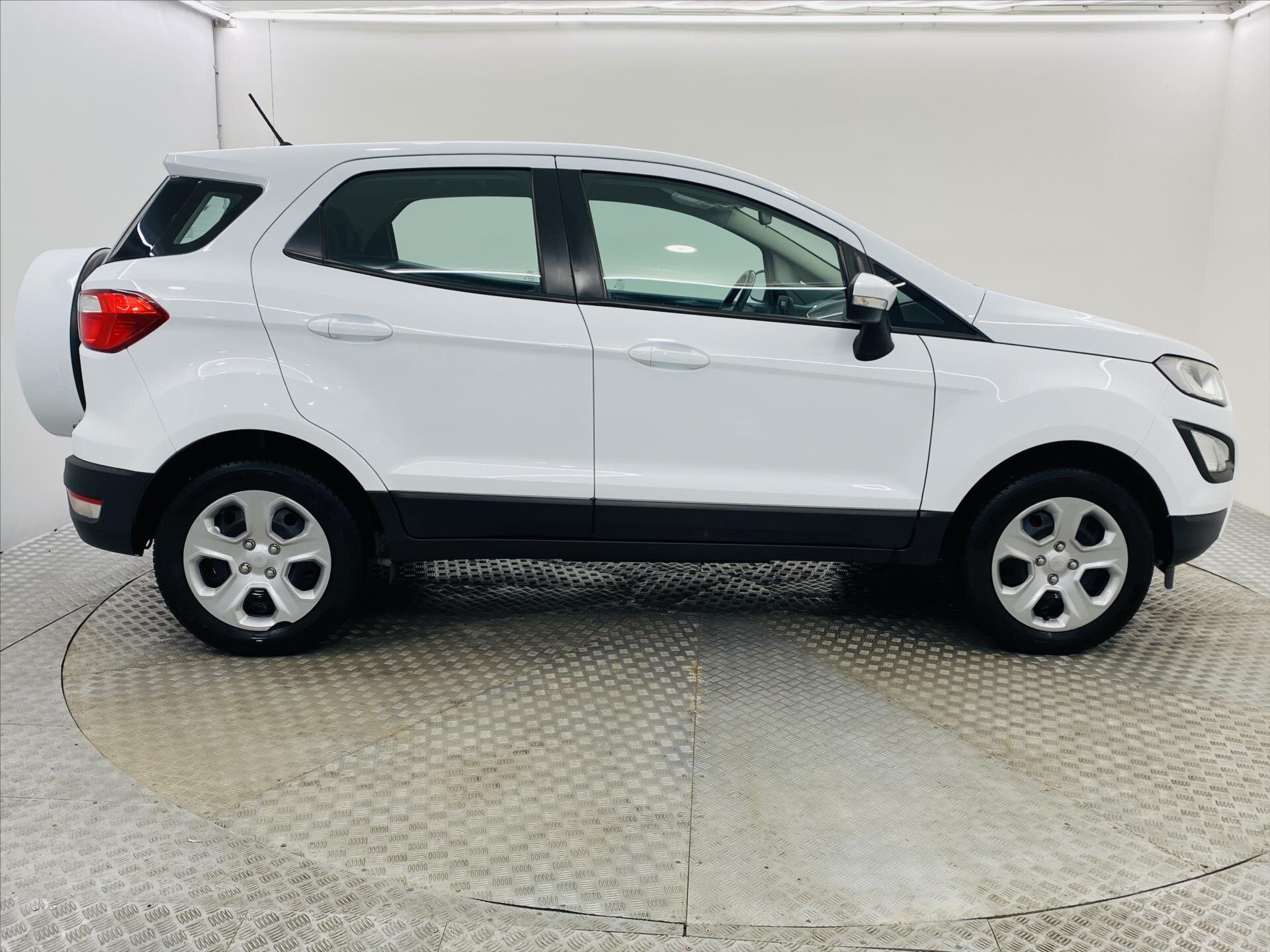 Ford EcoSport Hatchback 998,0 92 kw