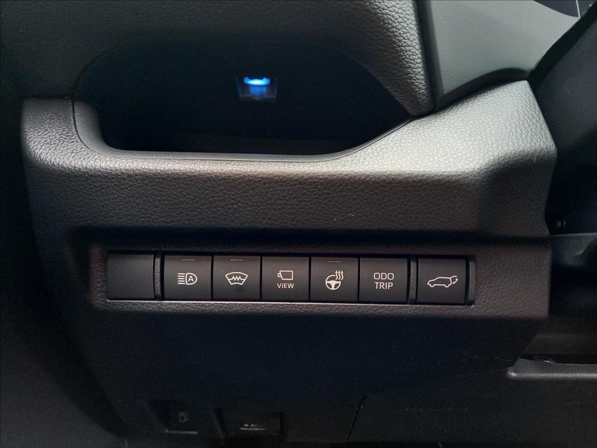 Toyota RAV4 SUV 2,5 l 225 kw