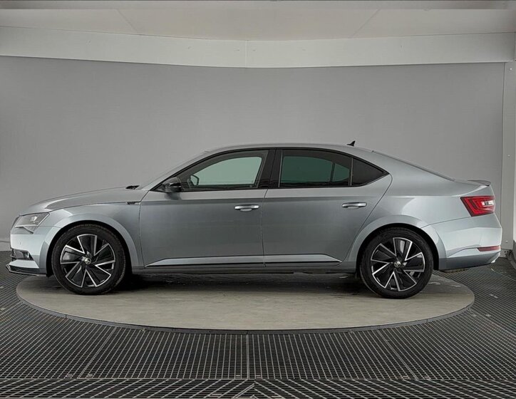 Škoda Superb Liftback 2,0 l 140 kw