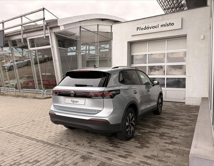 Volkswagen Tiguan 5