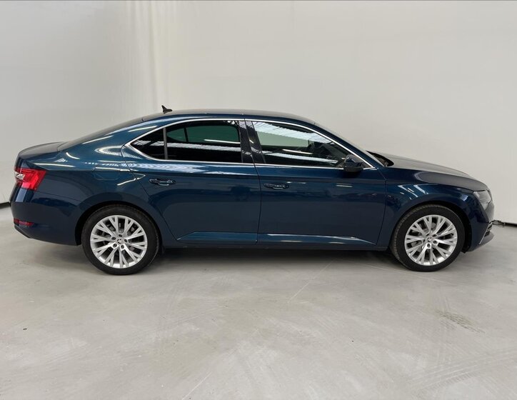 Škoda Superb Liftback 1,4 l 160 kw