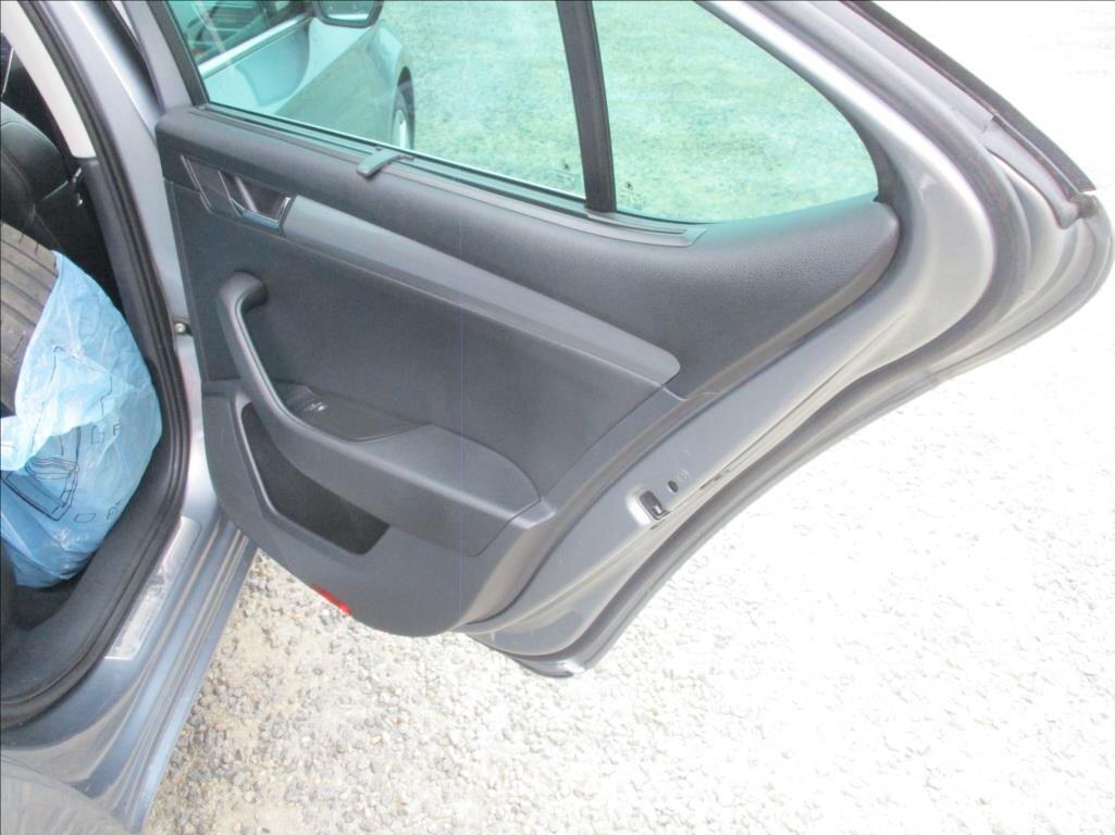 Škoda Superb Liftback 2,0 l 110 kw