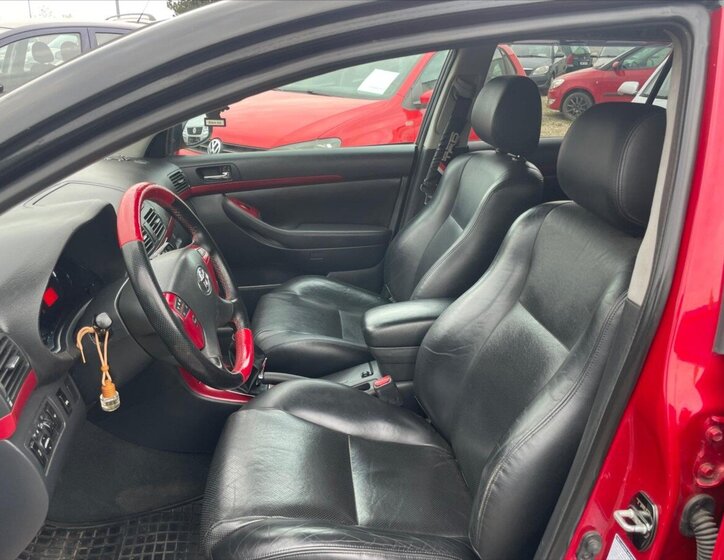 Toyota Avensis Kombi 2,0 l 93 kw