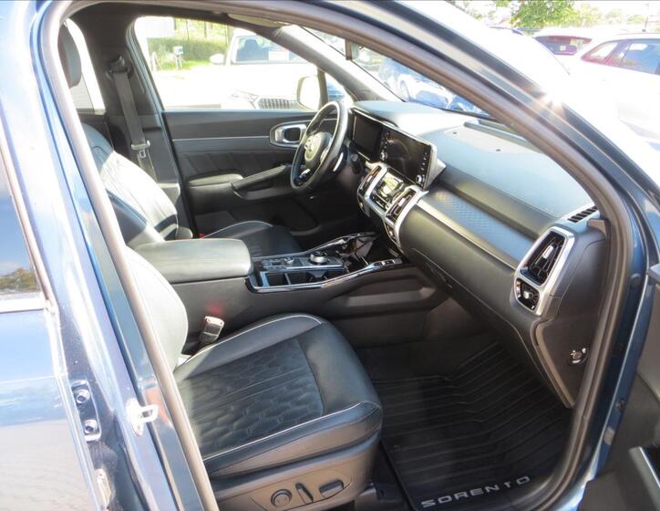 KIA Sorento 11