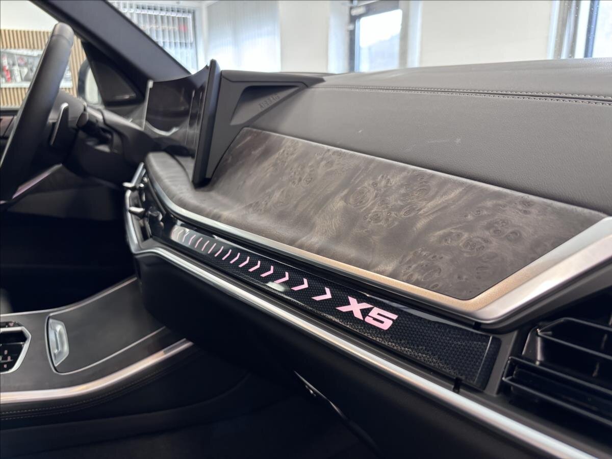 BMW X5 Kombi 3,0 l 210 kw